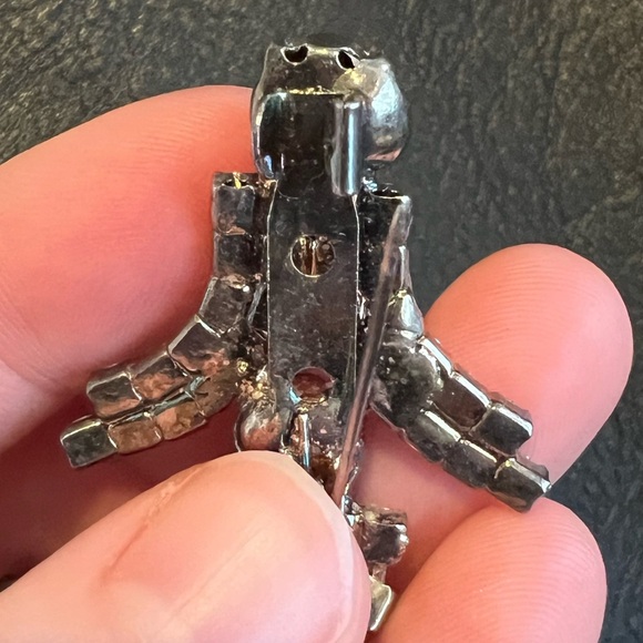 Vintage Unmarked Rhinestone Silver Tone Brooch - Picture 8 of 11